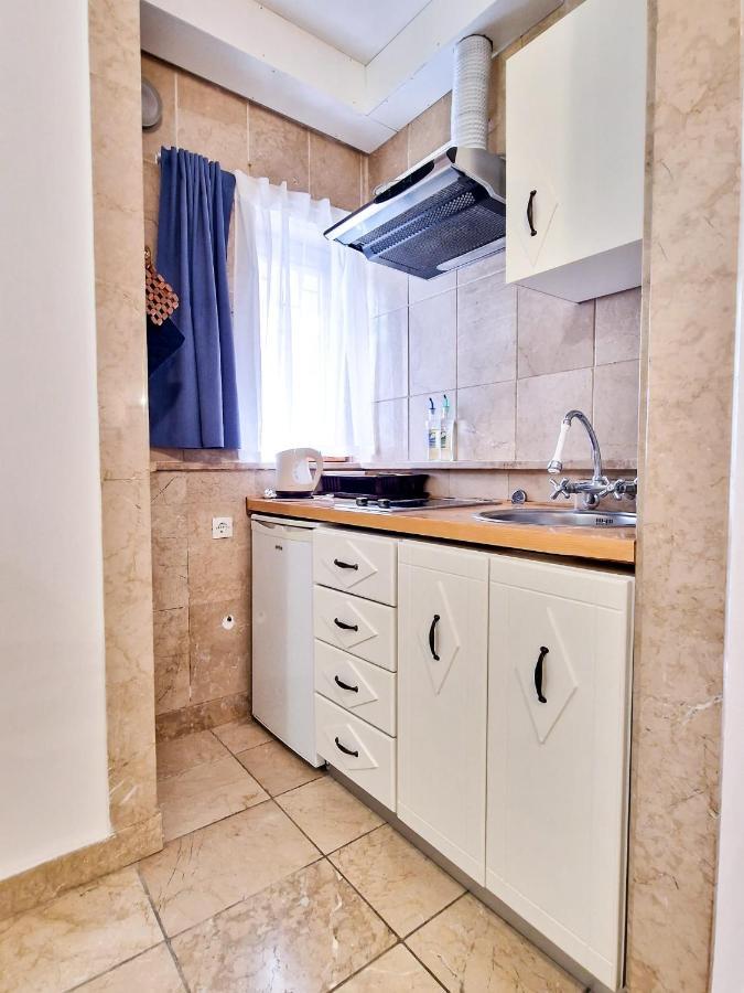 Jackie'S Little Stone House Apartment Split Bagian luar foto